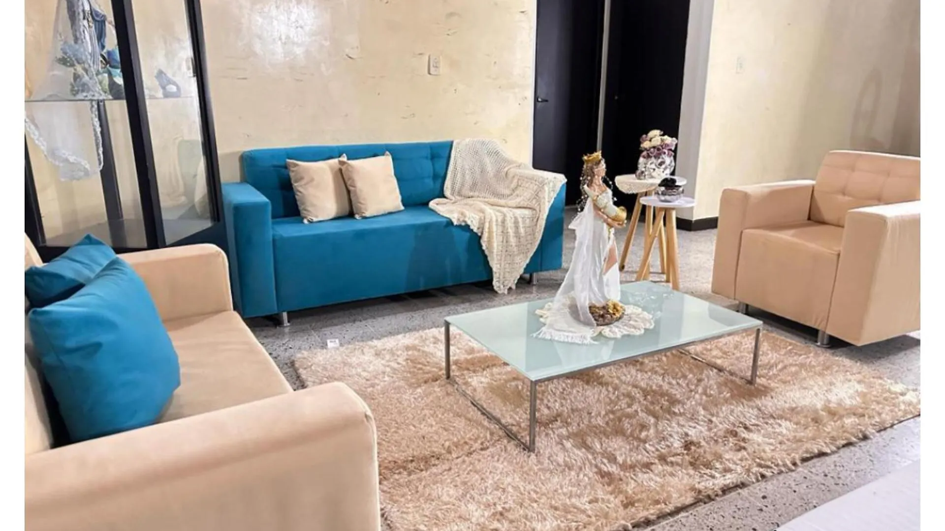 Apartment Casa Para 16 Personas Laureles Medellin Colombia