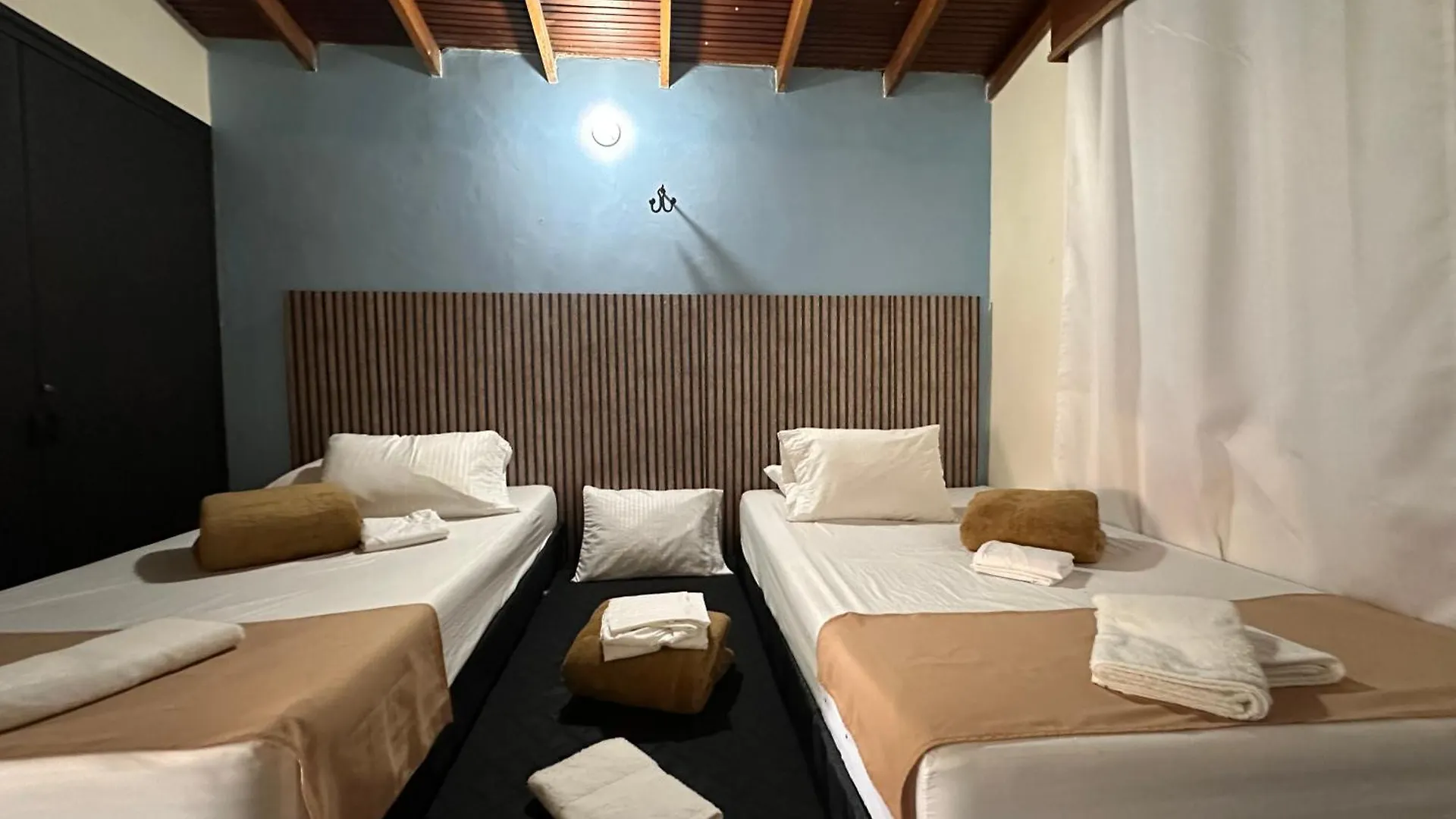 Apartment Casa Para 16 Personas Laureles Medellin
