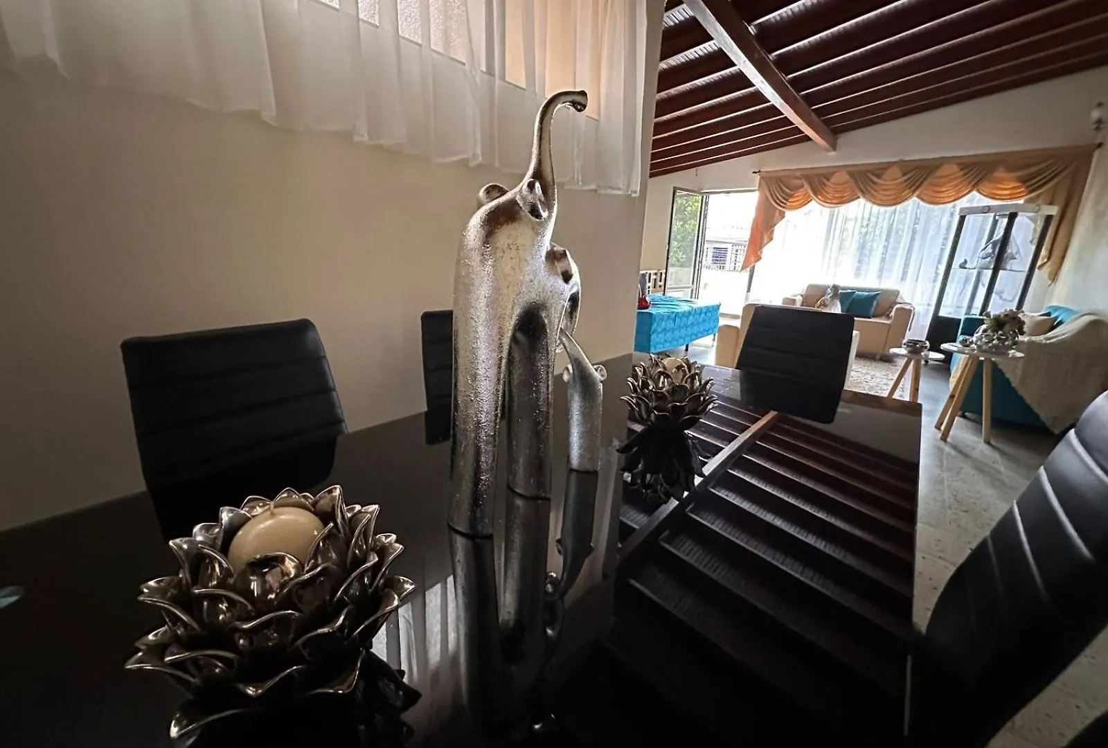 Casa Para 16 Personas Laureles Medellin 0*,