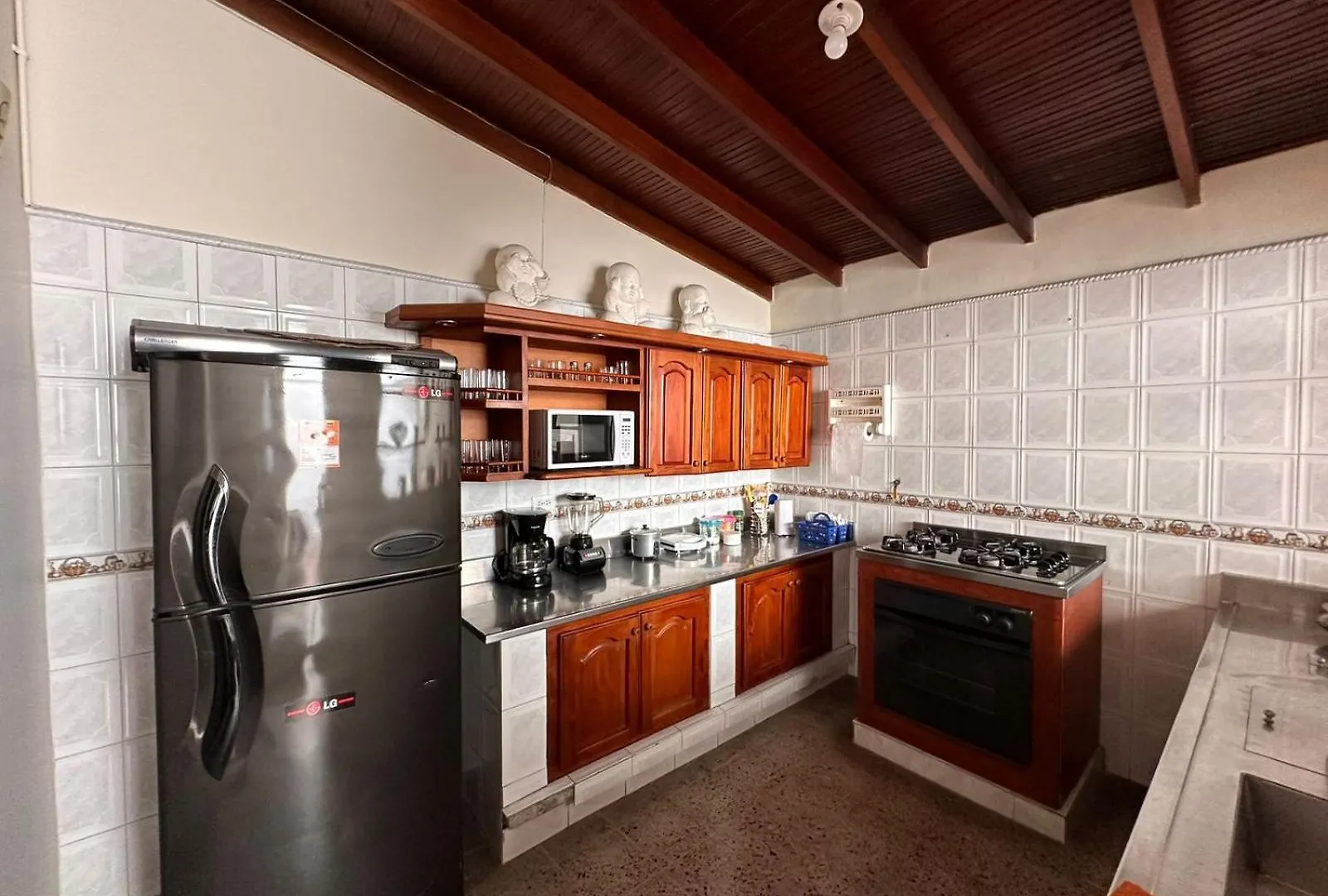 Casa Para 16 Personas Laureles Medellin