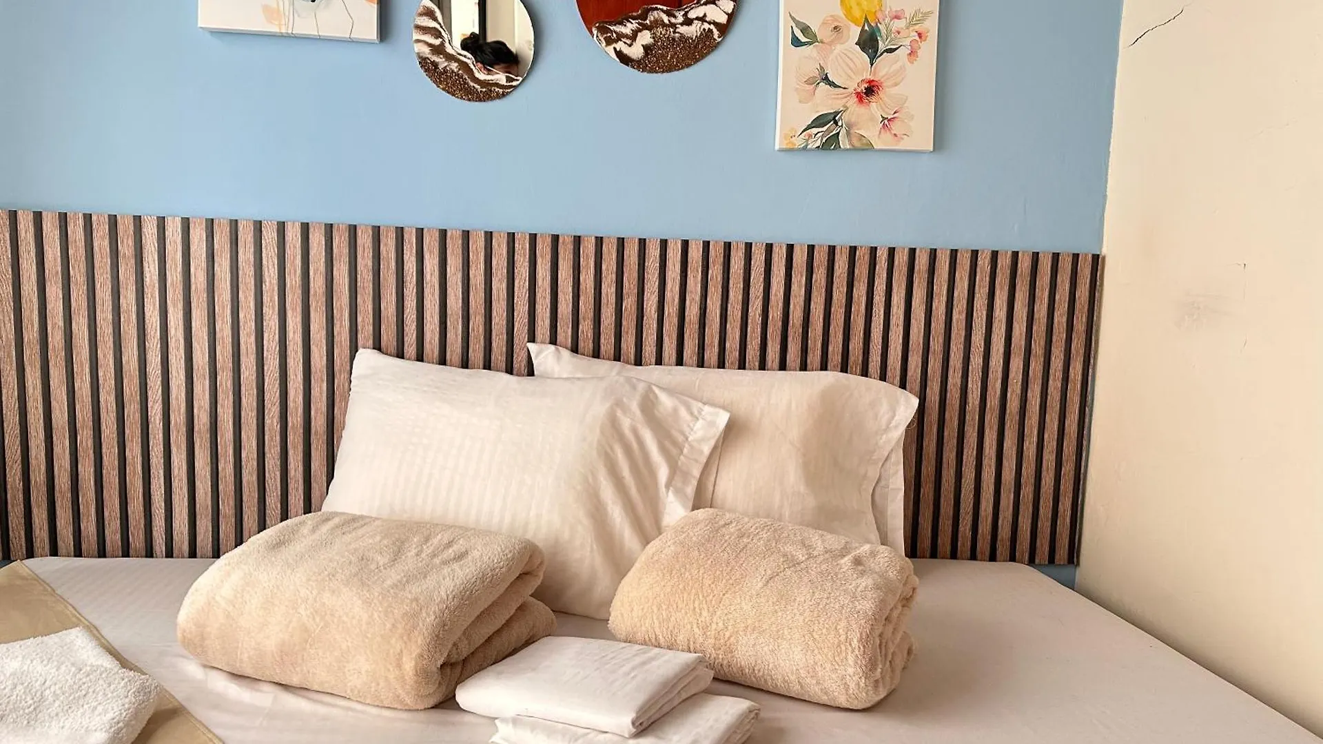 Casa Para 16 Personas Laureles Medellin Apartment