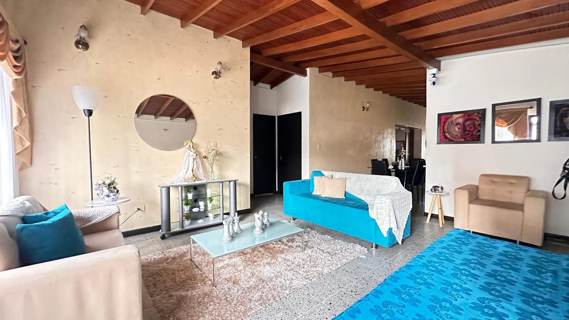 Casa Para 16 Personas Laureles Medellin Apartment